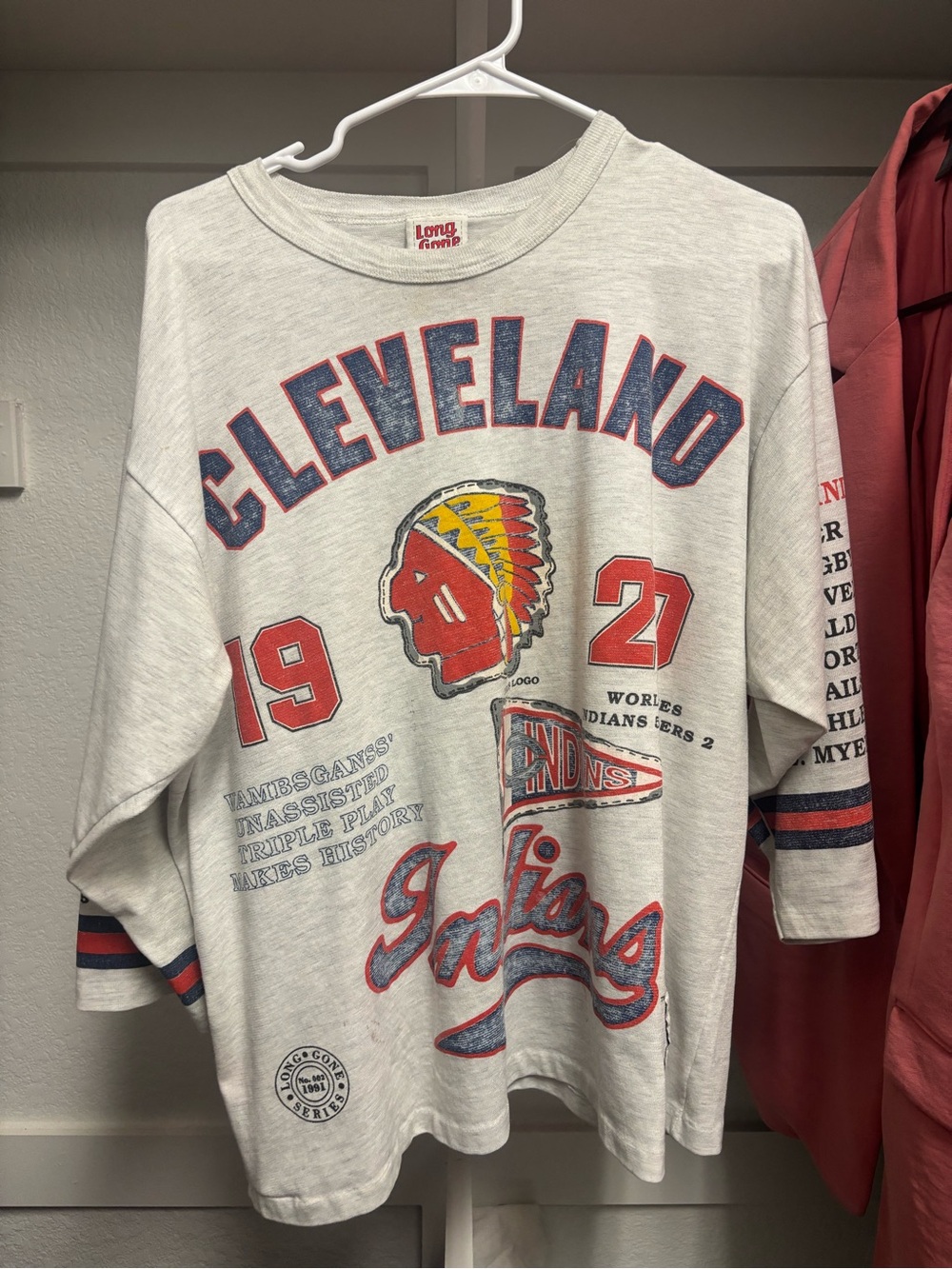 MLB (Long Gone) - Cleveland Indians world champions vintage tshirt